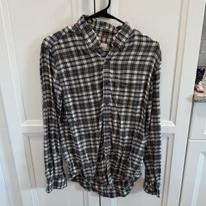 American Eagle black and white plaid flannel shirt